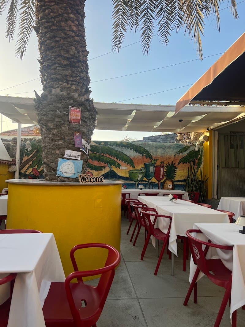 Tropical Club-Restaurante 1