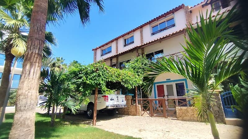 Pensão Alcinda Bettencourt Guesthouse – Steps from the Beach, Santa Maria, Sal 1